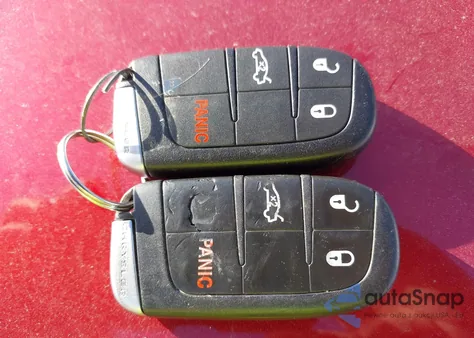 2013 Chrysler 300 Motown z USA, uszkodzony, nr VIN 2C3CCAAG9DH569280